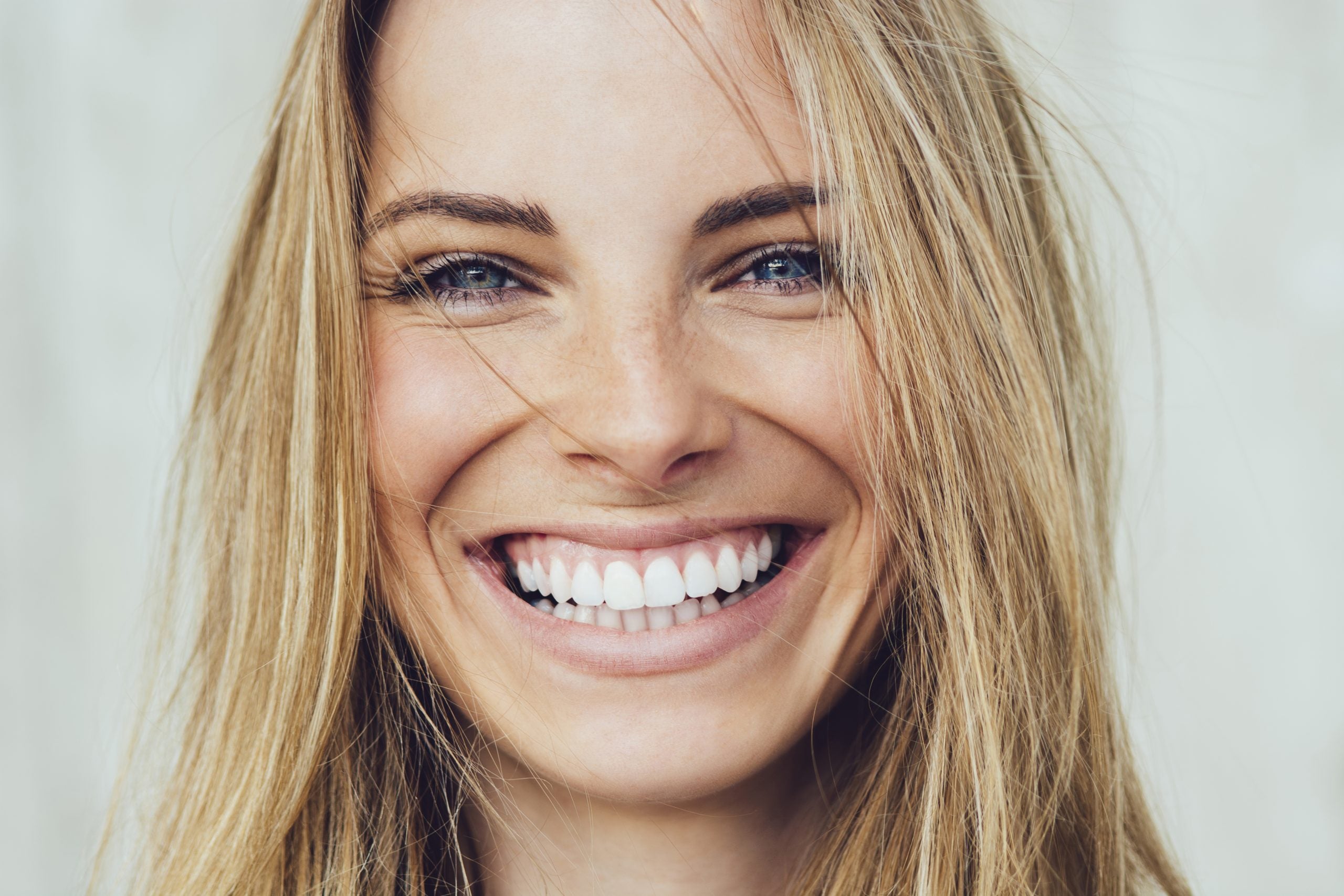 How Glacier Teeth Whitening builds confidence
